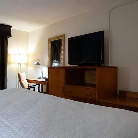 American Inn & Suites Ferndale المظهر الخارجي الصورة