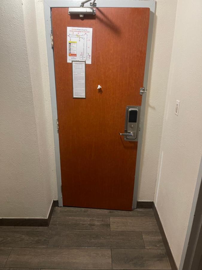 American Inn & Suites Ferndale المظهر الخارجي الصورة
