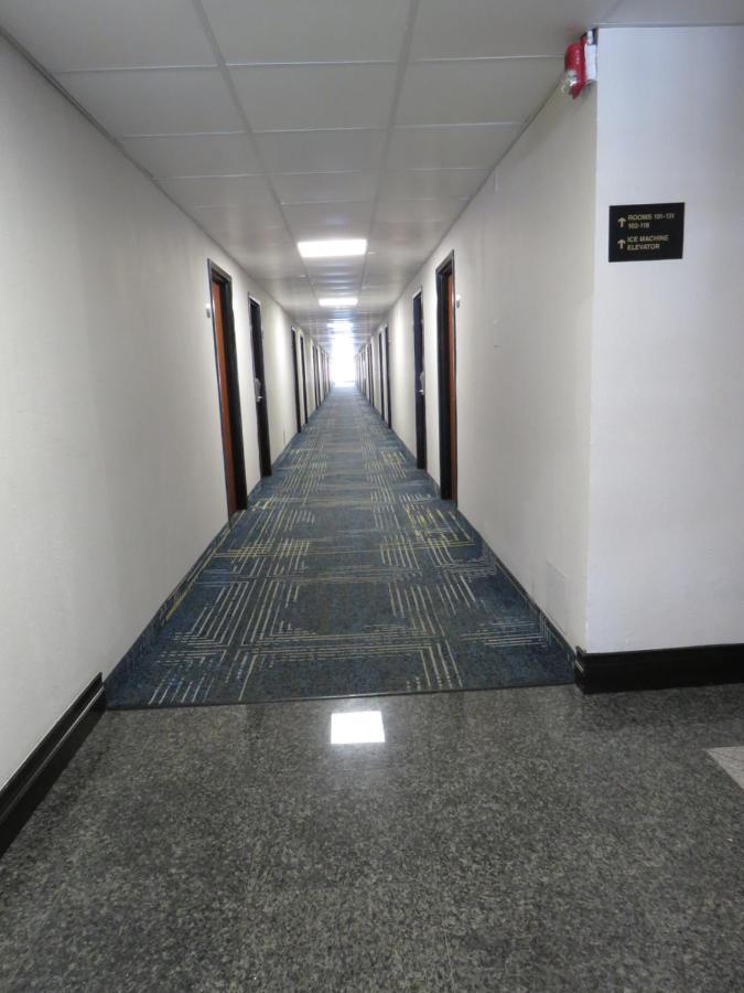 American Inn & Suites Ferndale المظهر الخارجي الصورة